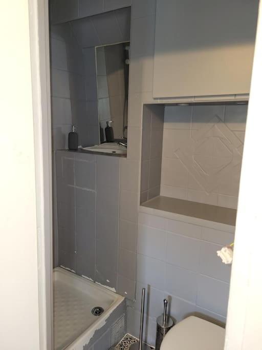 Fully Equipped Apartment 2 To 4 Beds Marseilles Buitenkant foto